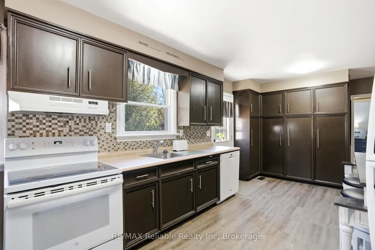 Additional image 6 of 131 Townsend Street