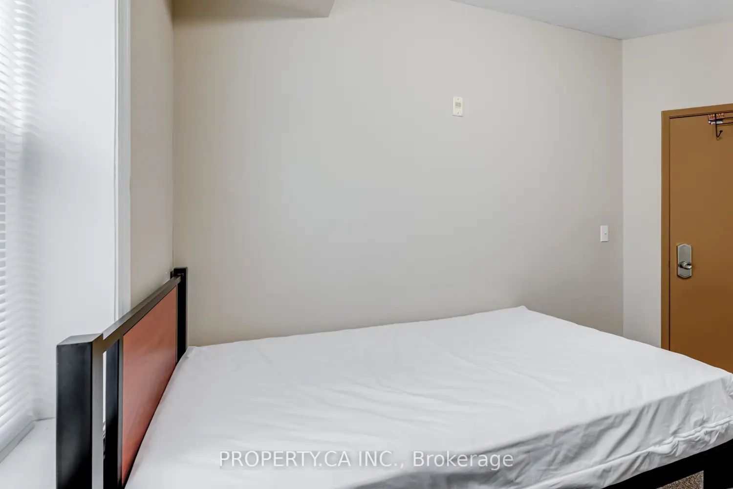 Additional image 11 of 253 Lester Street 204
