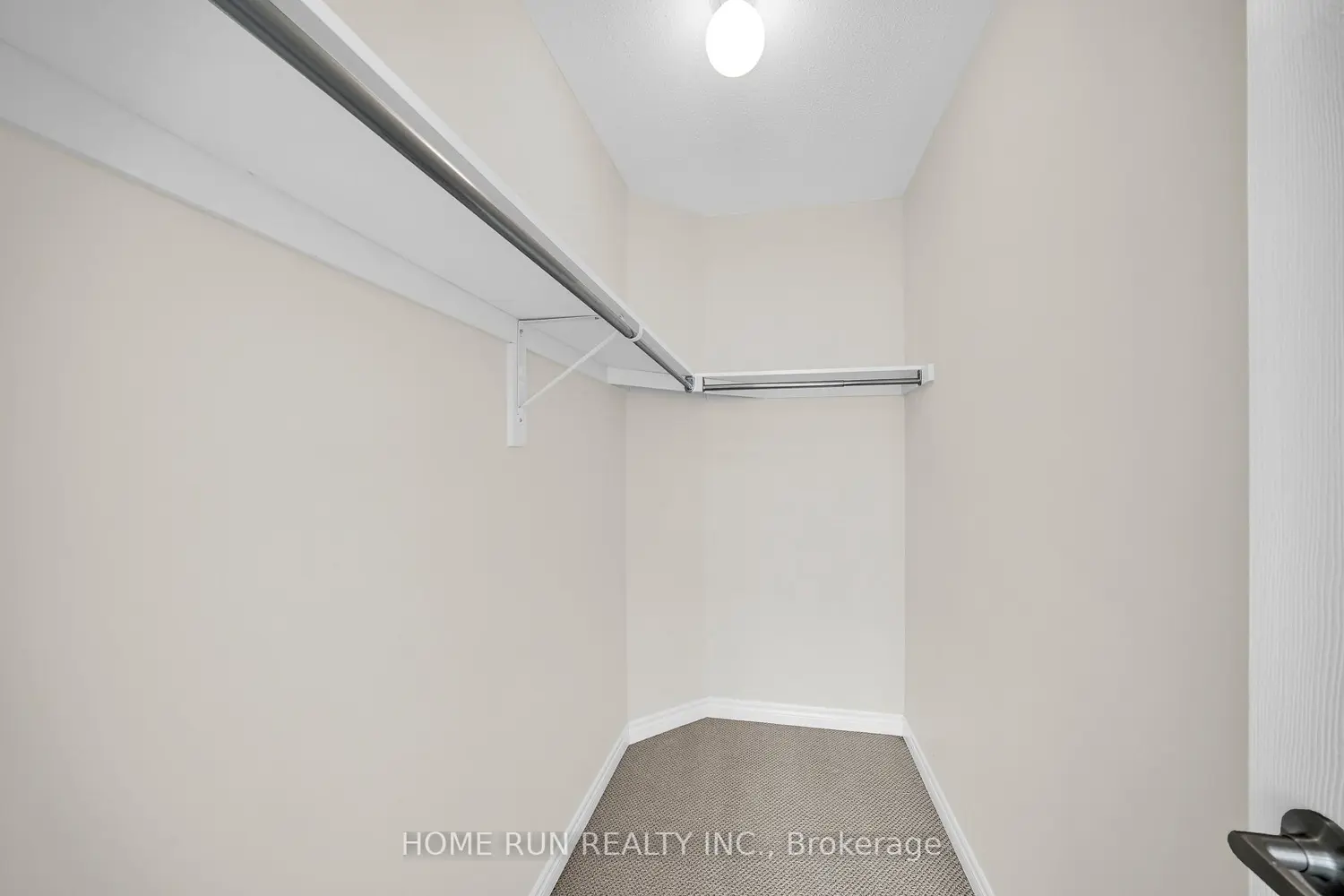 957 Messor Crescent photo 4