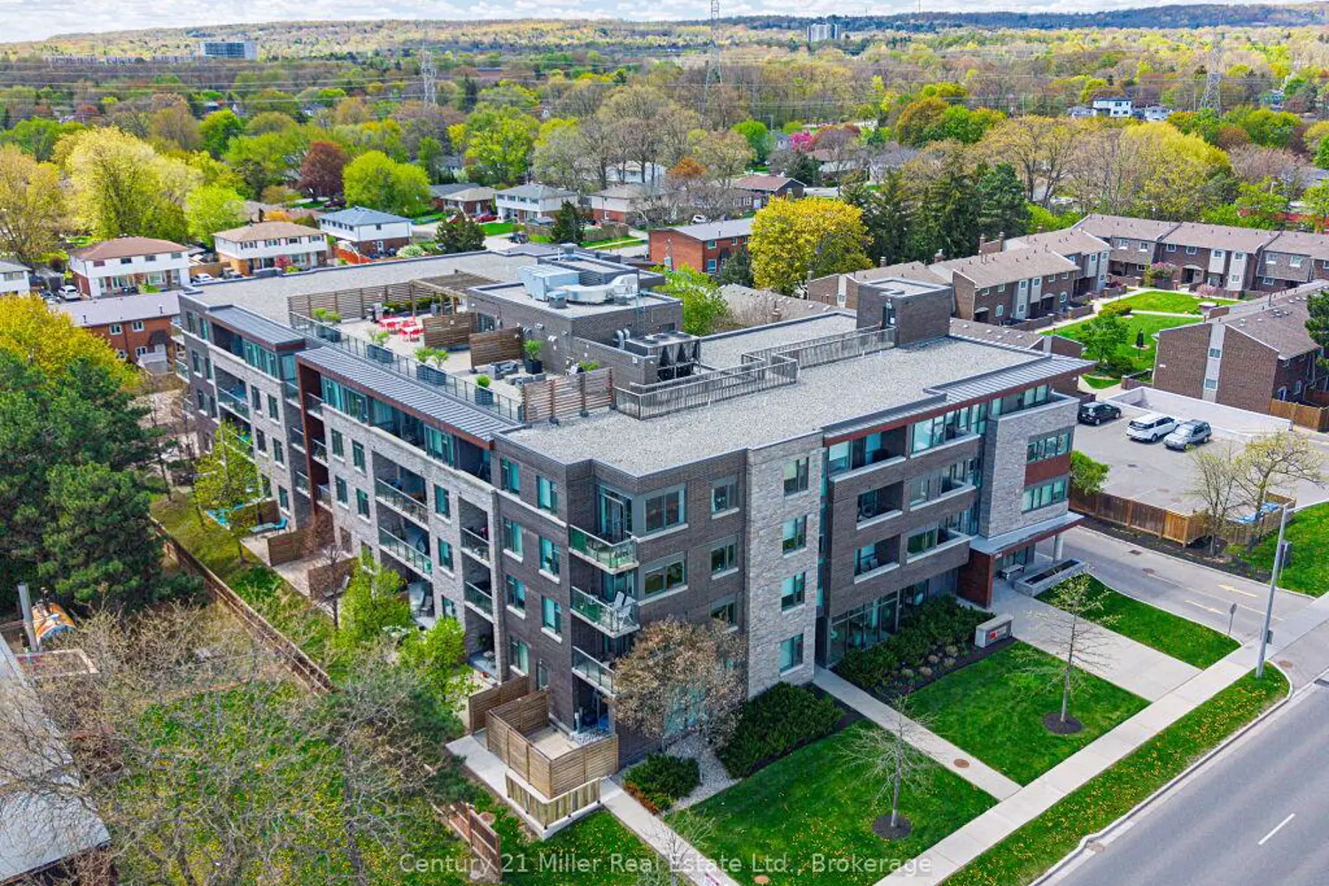 1284 Guelph Line 305