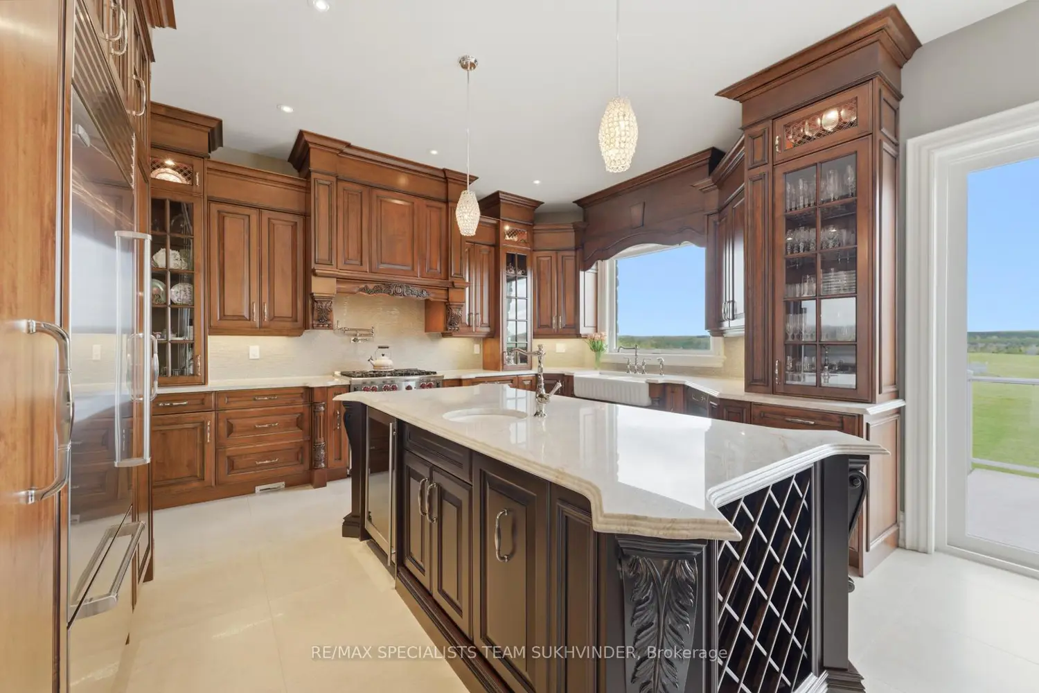2049 Highpoint Side Road photo 5