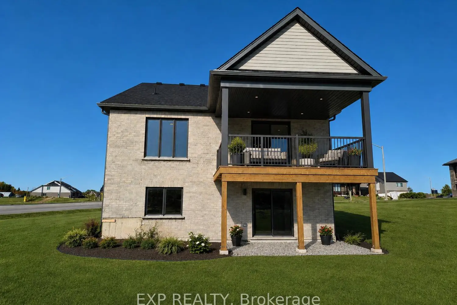 152 Bean Street photo 2