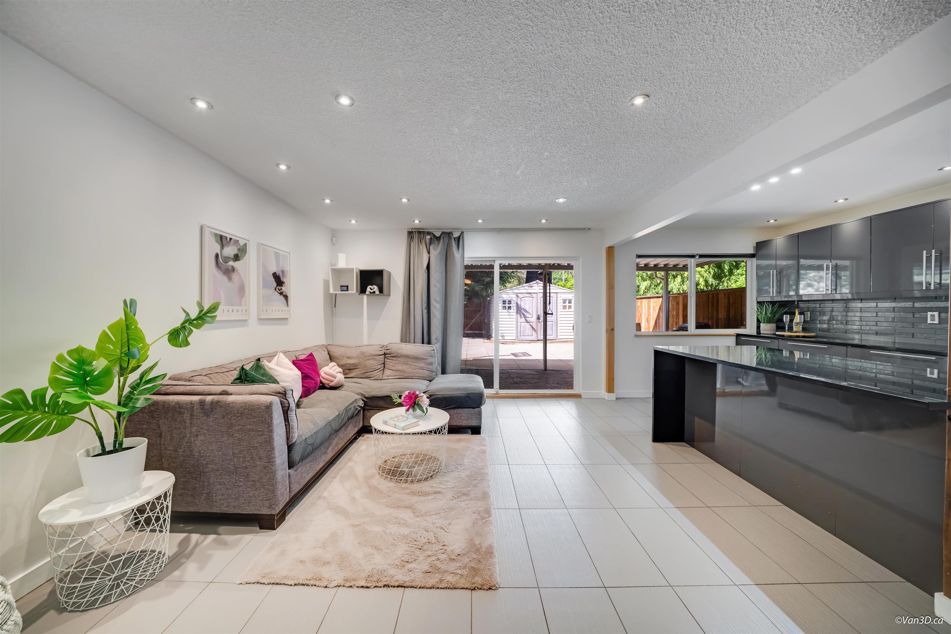 Additional image 3 of 2535 Gordon Avenue, Port Coquitlam, BC, V3C 3Z3