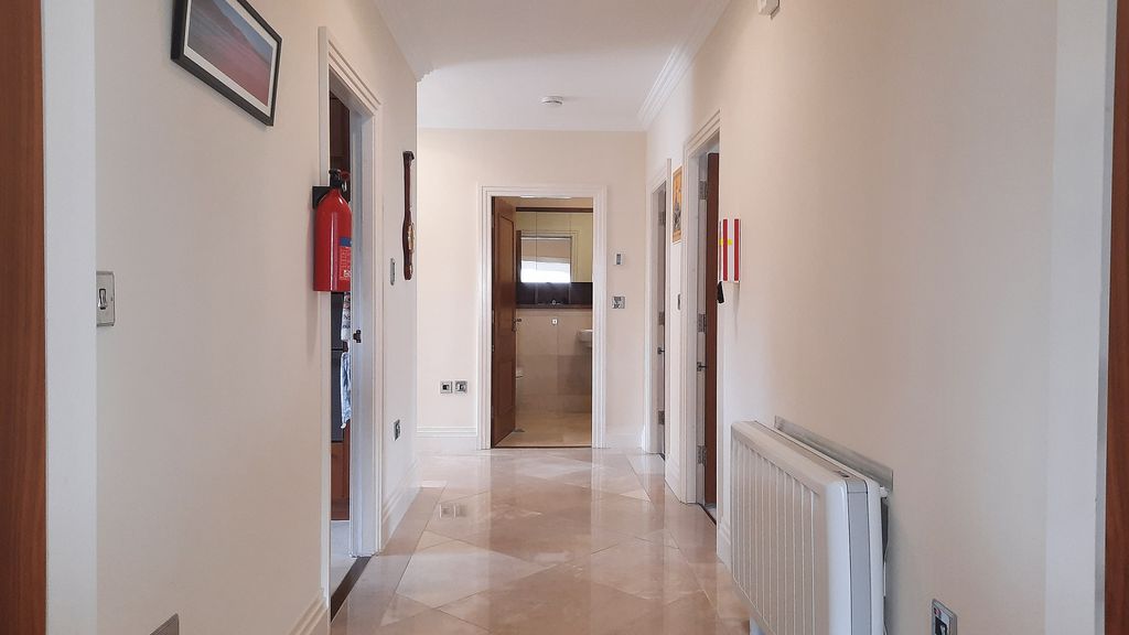 Additional image 3 of 2 bed flat for saleApt. 13 The Pavilions, Fairway Drive, Ramsey IM8