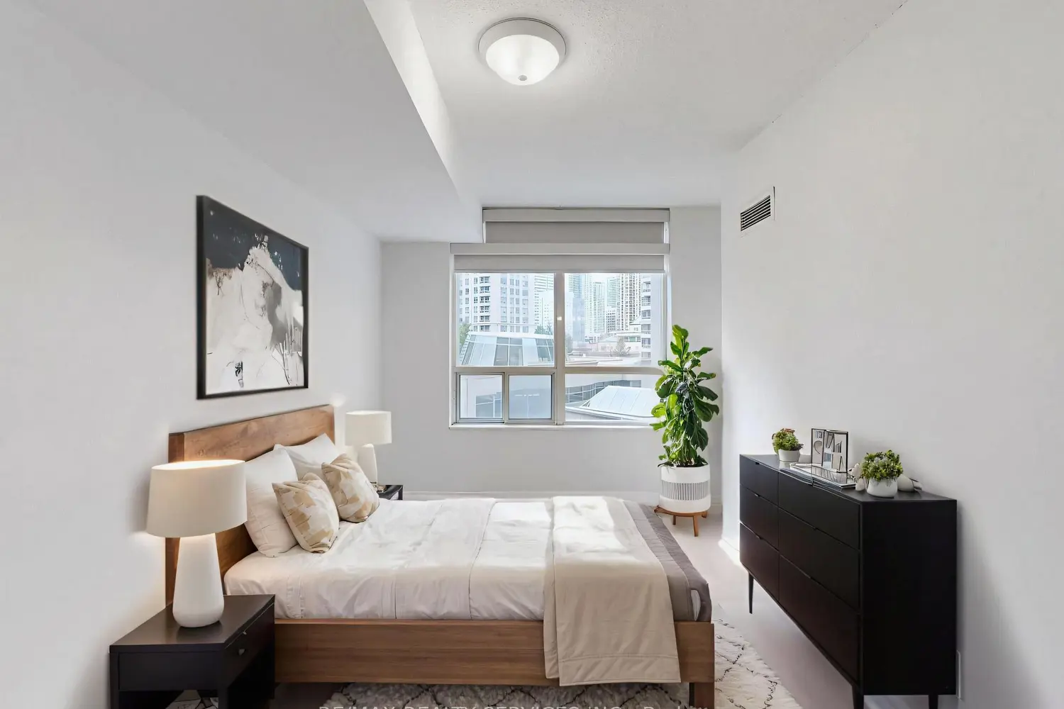 Additional image 9 of 3880 Duke Of York Boulevard 504