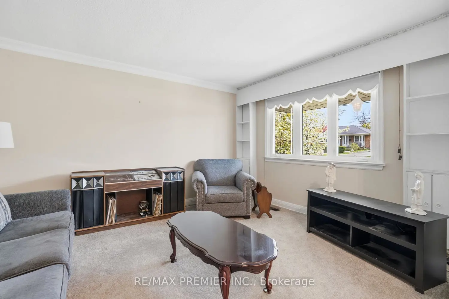 436 Rustic Road photo 5