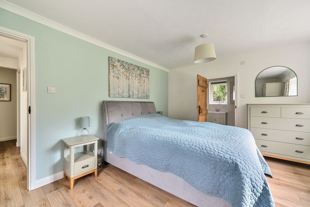 Additional image 6 of 3 bed barn conversion to rentEmms Lane, Brooks Green, Horsham RH13