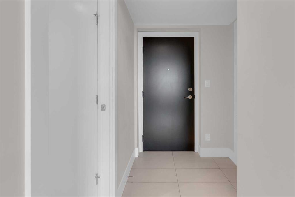 Additional image 3 of 2207-1111 10 Street SW, Calgary, AB, T2R1E3