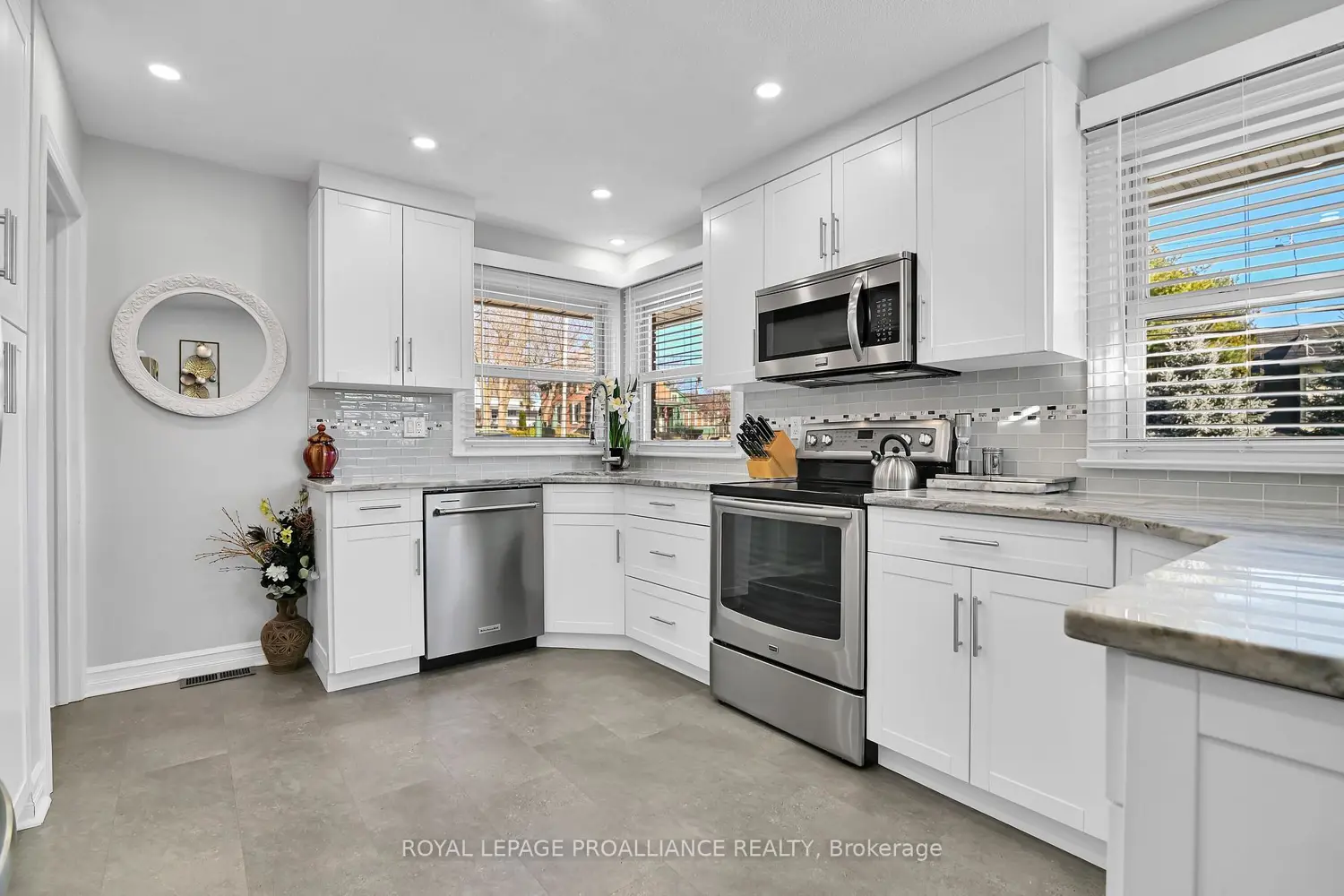 Additional image 12 of 419 St Lawrence Street