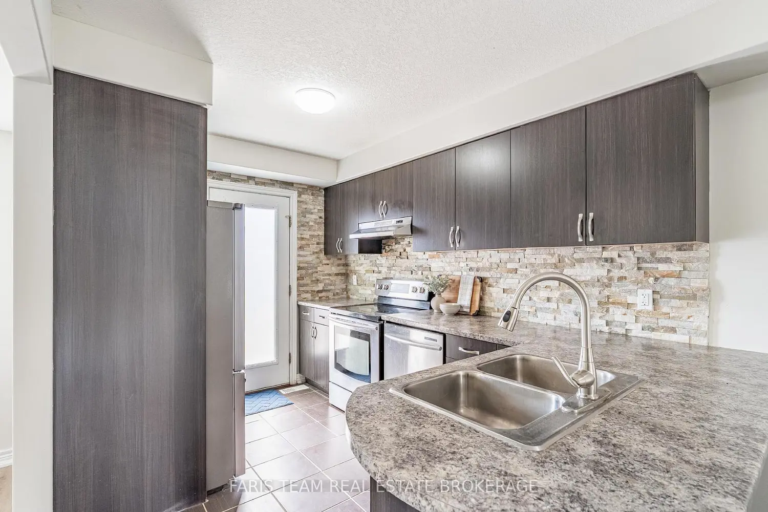 Additional image 4 of 104 Banting Crescent