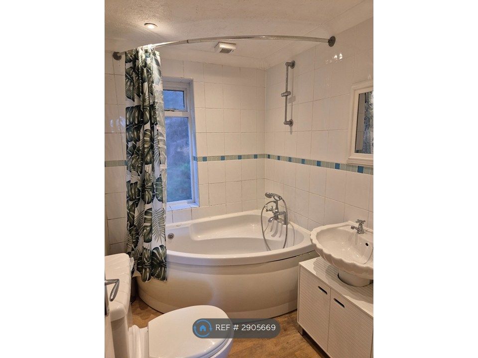 Additional image 13 of 6 bed semi-detached house to rentLaburnum Close, Cambridge CB4