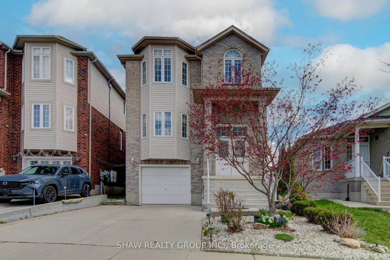 32 Lena Crescent