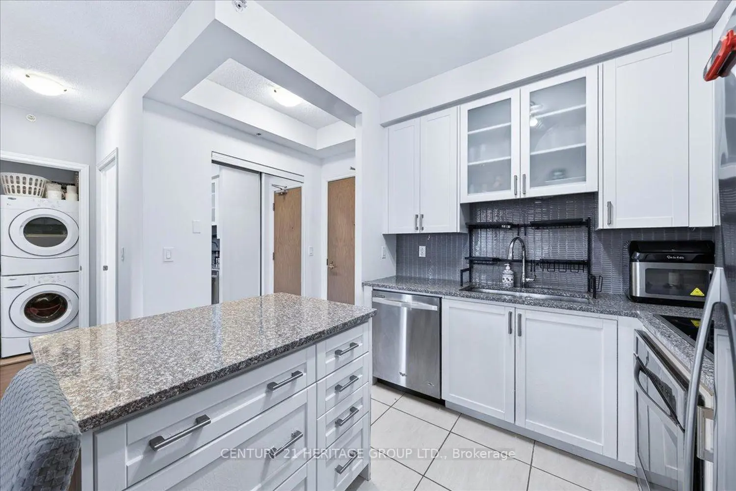 Additional image 5 of 9088 Yonge Street 510A