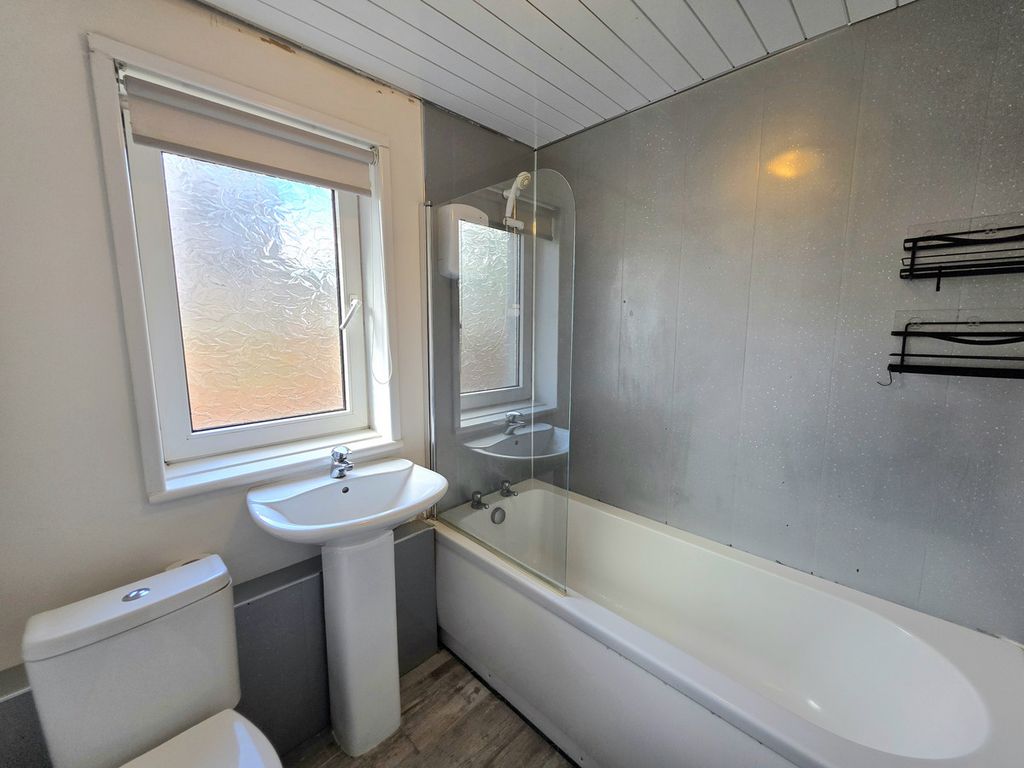 Additional image 8 of 3 bed flat to rentDrumclair Place, Airdrie ML6