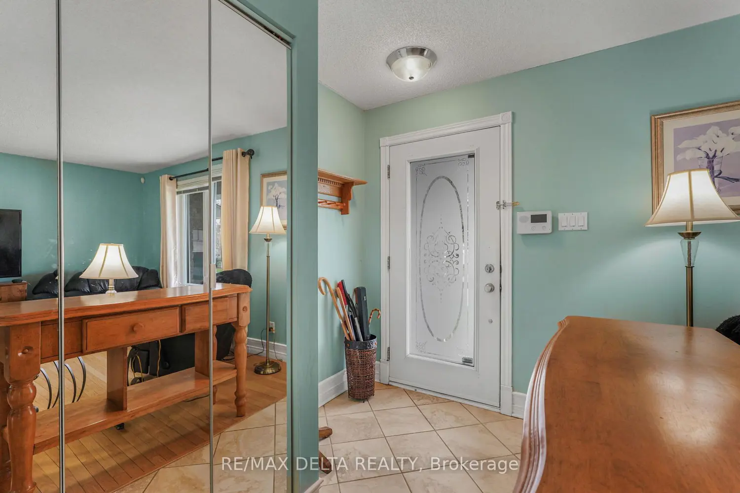 2807 Leonard Street photo 3