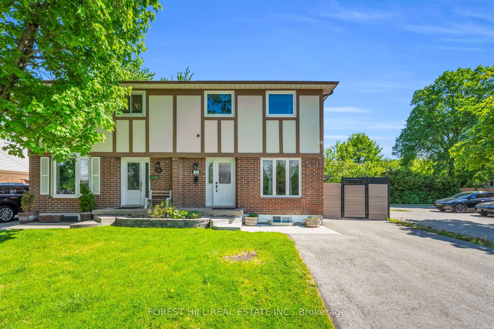 52 Mcmurchy Avenue S, Brampton, ON, L6Y 1Y4