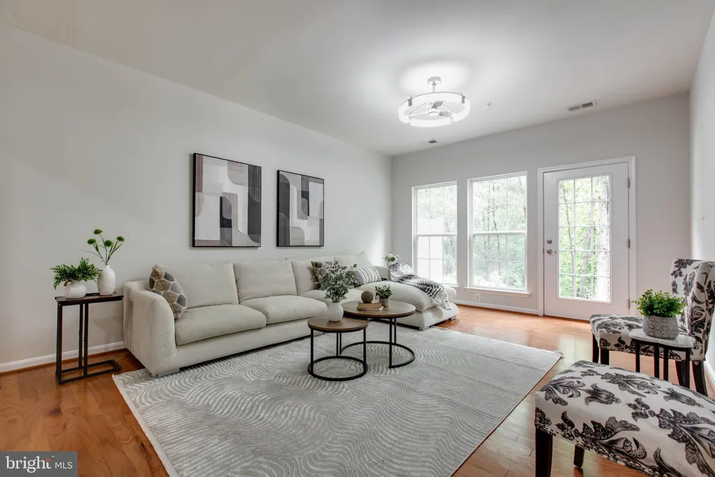 Additional image 9 of 8867 Hub Garth Unit 18, Jessup, MD 20794