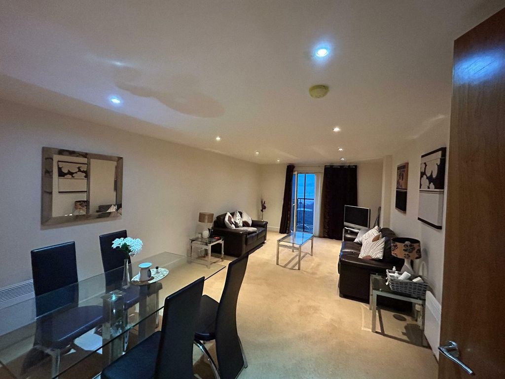 2 bed flat to rentTrawler Road, Maritime Quarter, Swansea SA1