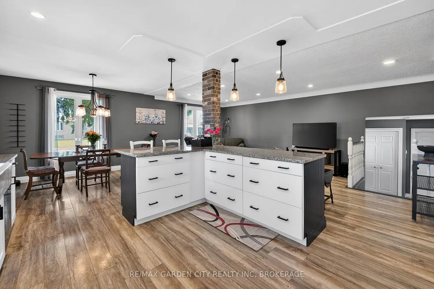 Additional image 3 of 725 Clare Avenue