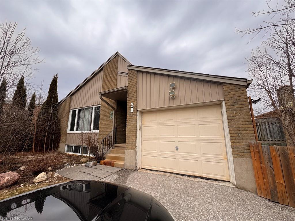 Lower-28 Mulberry Lane, Waterloo, ON, N2L 5L5