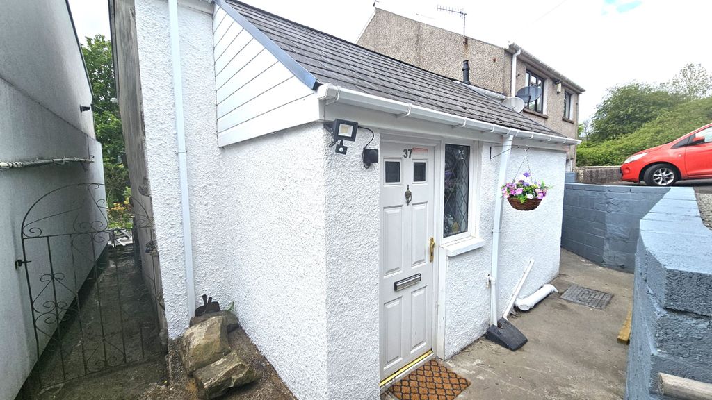 2 bed cottage to rentLower Coedcae, Nantyglo, Ebbw Vale NP23