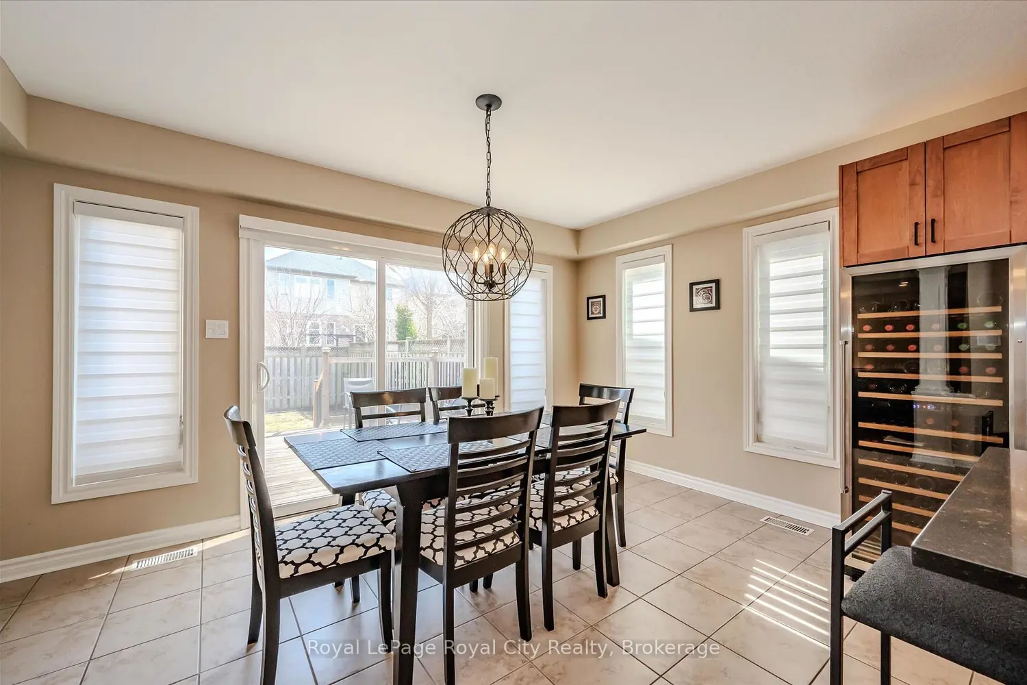16 Hall Avenue photo 4