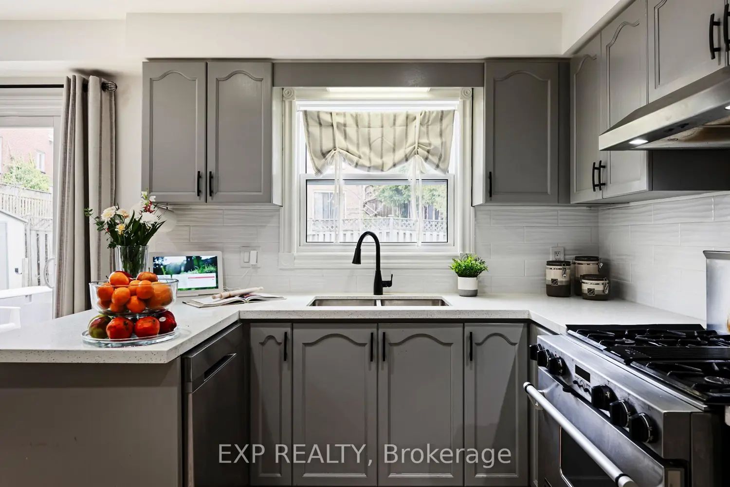 Additional image 6 of 218 Kensington Place