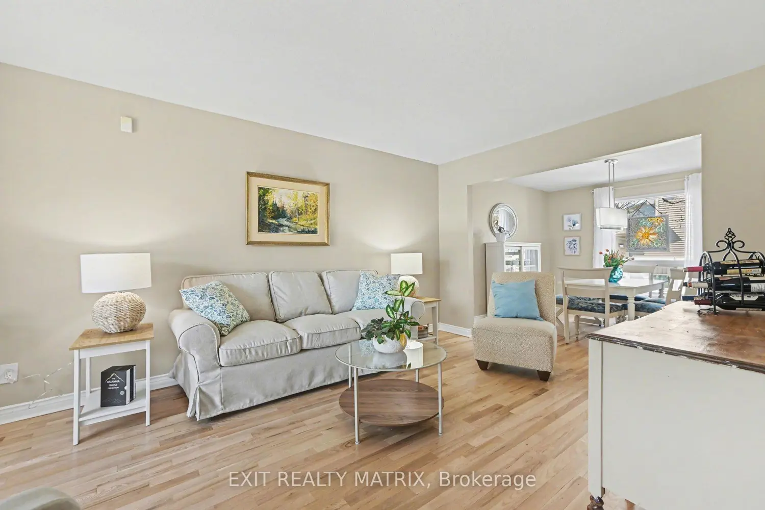 1583 Sunview Drive photo 4