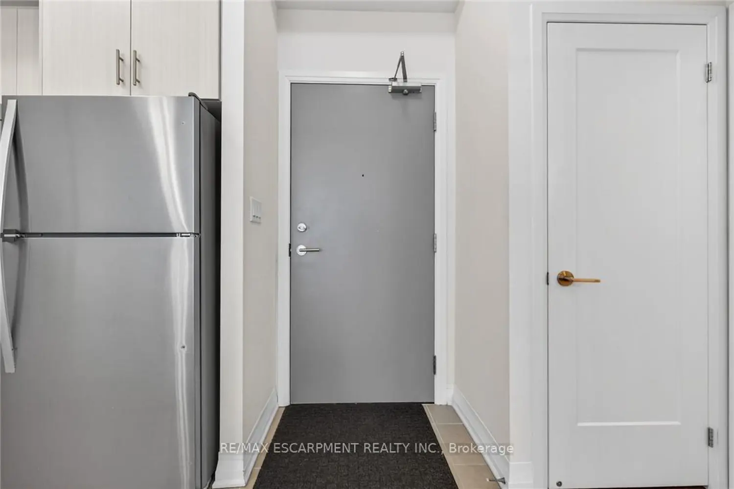 Additional image 4 of 10 Concord Place 516