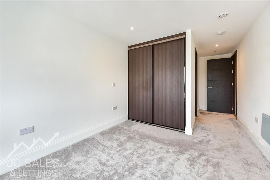 Additional image 8 of 2 bed flat to rentHallam Towers, Fulwood Road, Sheffield S10