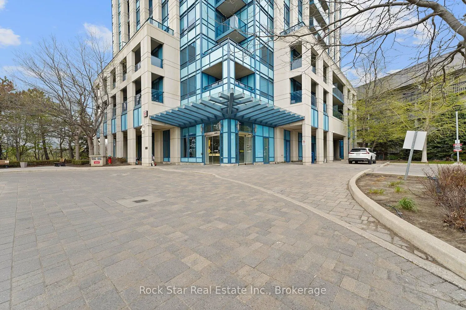 181 Wynford Drive 706