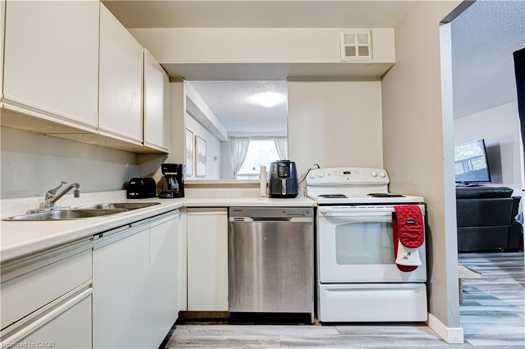 Additional image 6 of 104-18 Holborn Court, Kitchener, ON, N2A 4A1