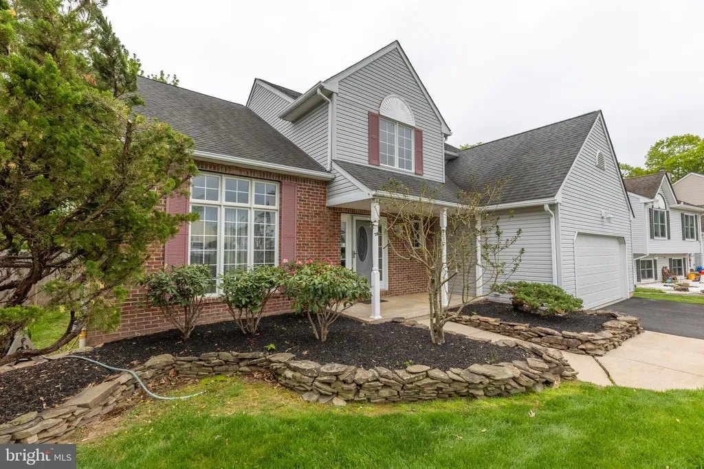Additional image 2 of 215 E Flagstone Drive, Newark, DE 19702