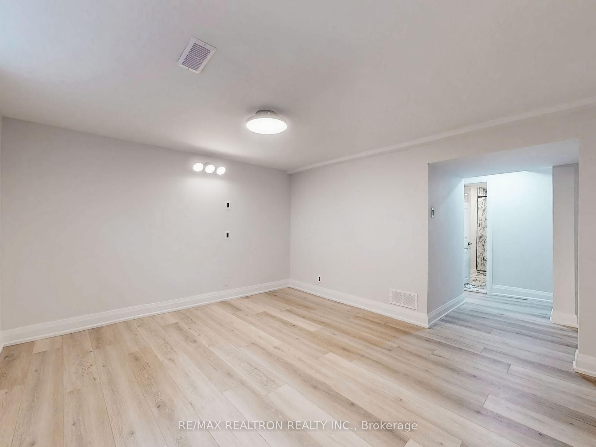 Additional image 5 of Bsmt-28 Blue Spruce Lane, Markham, ON, L3T 3W9