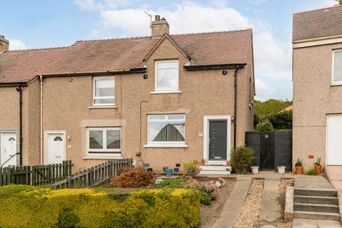 63 Clermiston Crescent, Edinburgh EH4