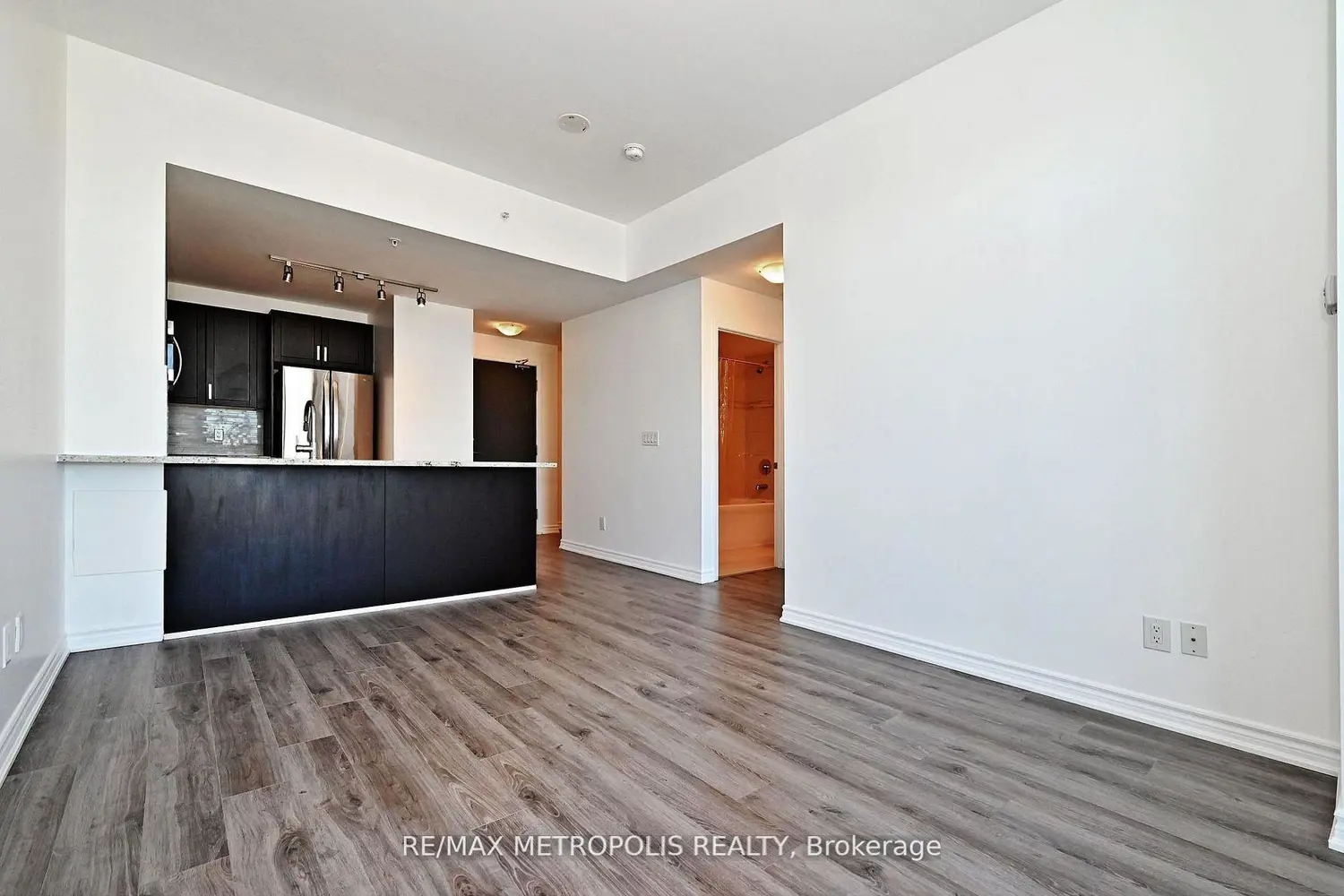 Additional image 6 of 11611 Yonge Street 809