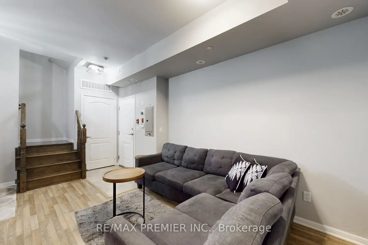 Additional image 2 of 9589 Keele Street 106