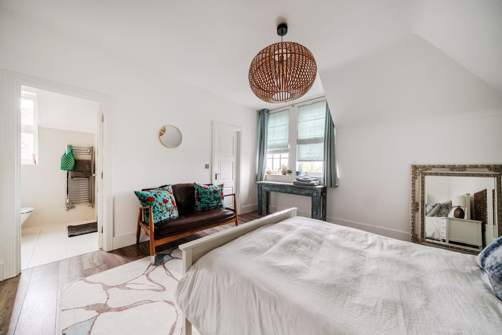Additional image 12 of 5 bed detached house to rentPelling Hill, Old Windsor, Windsor SL4