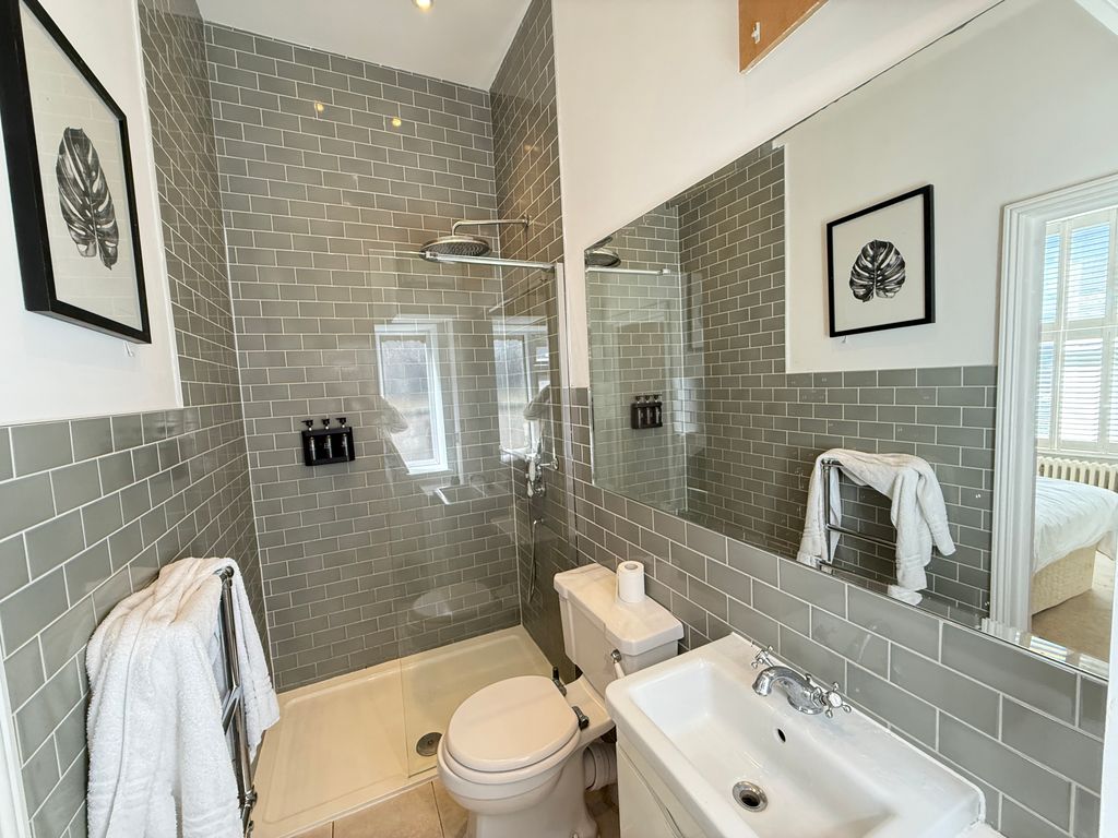 Additional image 26 of 2 bed flat for saleUxbridge Road, Shepherds Bush, London W12