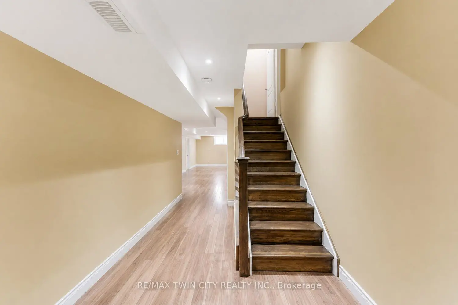 Additional image 11 of 437 Beaumont Crescent