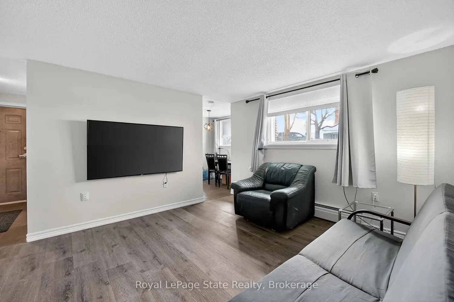 37 Conroy Crescent 1 photo 4