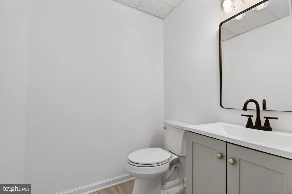 8607 2nd Avenue Unit 305-A, Silver Spring, MD 20910 photo 4