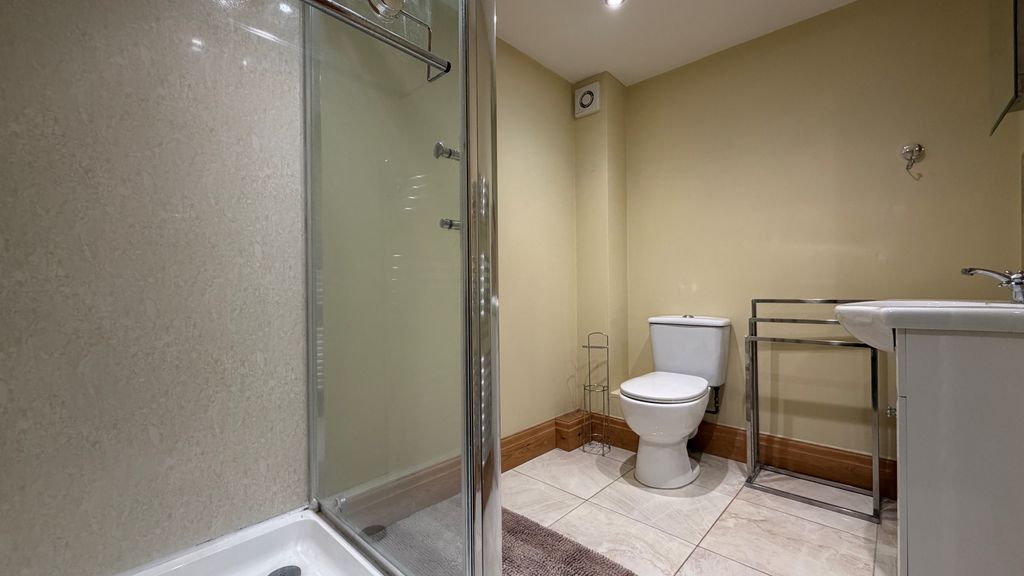 Additional image 5 of 2 bed flat to rentPortbury Lane, Bristol BS20
