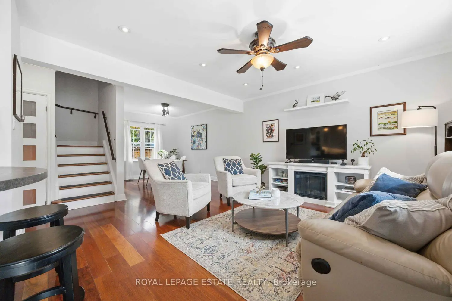 66 Harewood Avenue photo 3