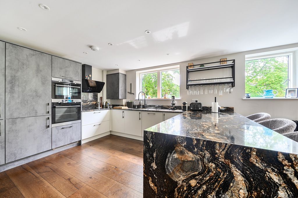3 bed penthouse for saleMount Harry Road, Sevenoaks TN13