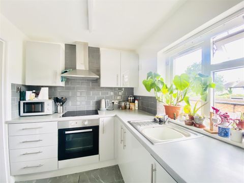 Green Lane, Clifton, Nottingham NG11