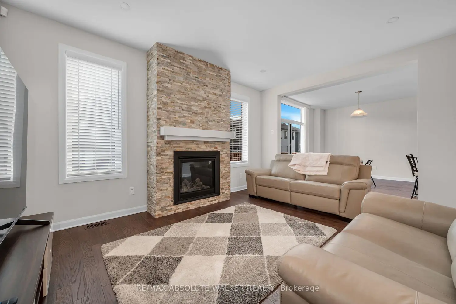 529 Anchor Circle photo 4