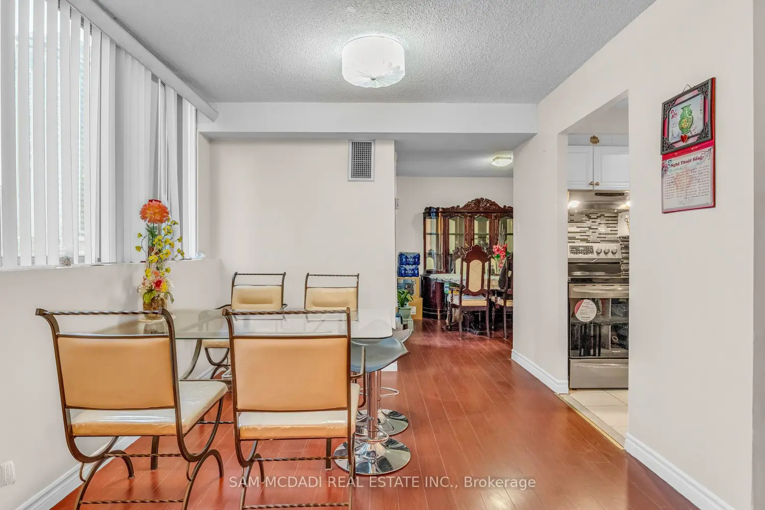 Additional image 7 of 3590 Kaneff Crescent 605