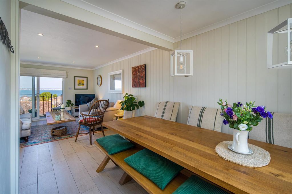 Additional image 3 of 3 bed flat for saleSeaview, Isle Of Wight PO34
