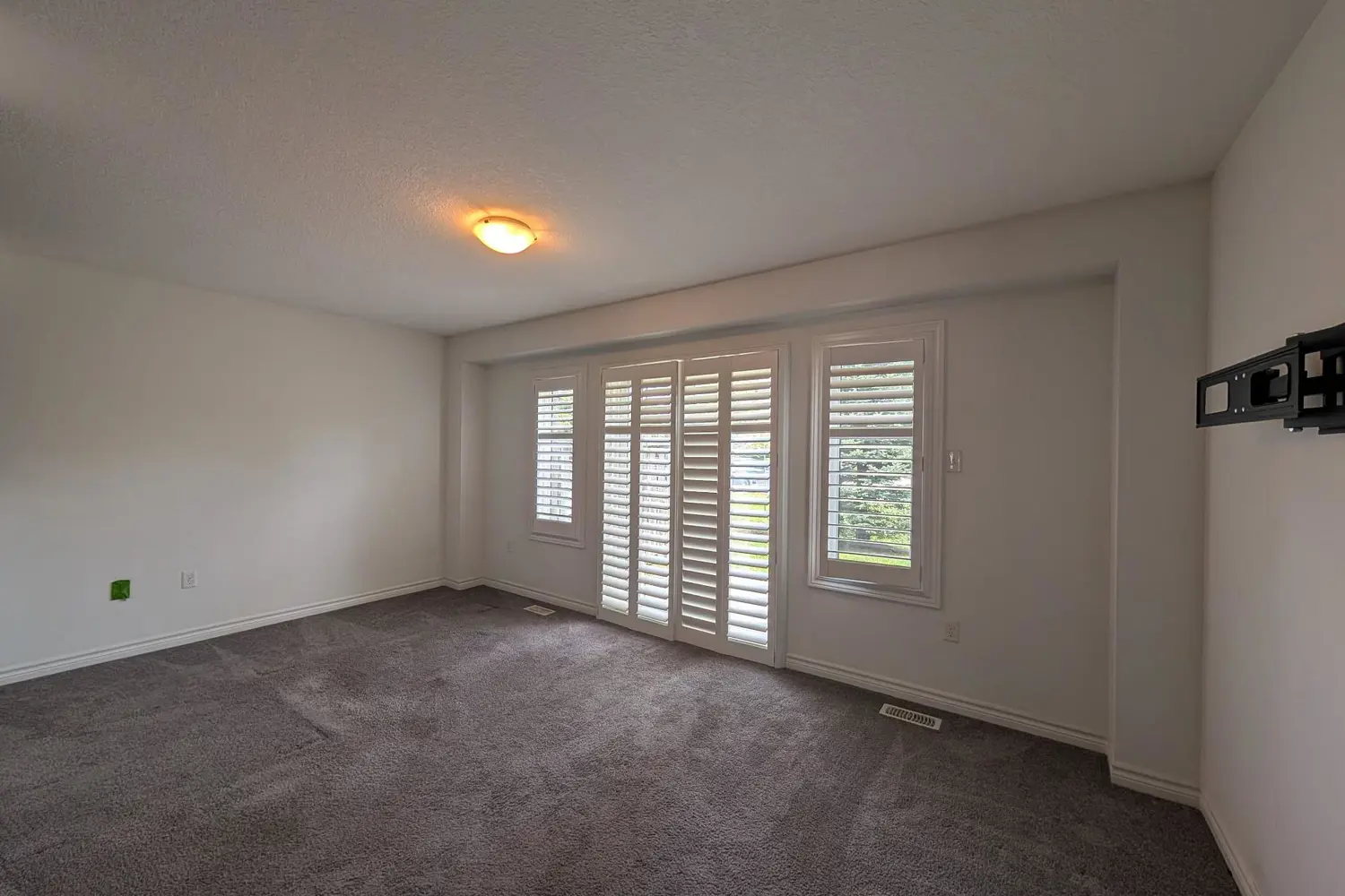 30 Oldfield Drive photo 3